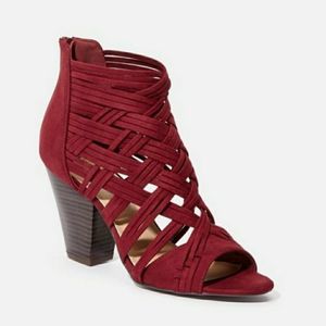 Black Just Fab caged peeptoe heel Sz 11